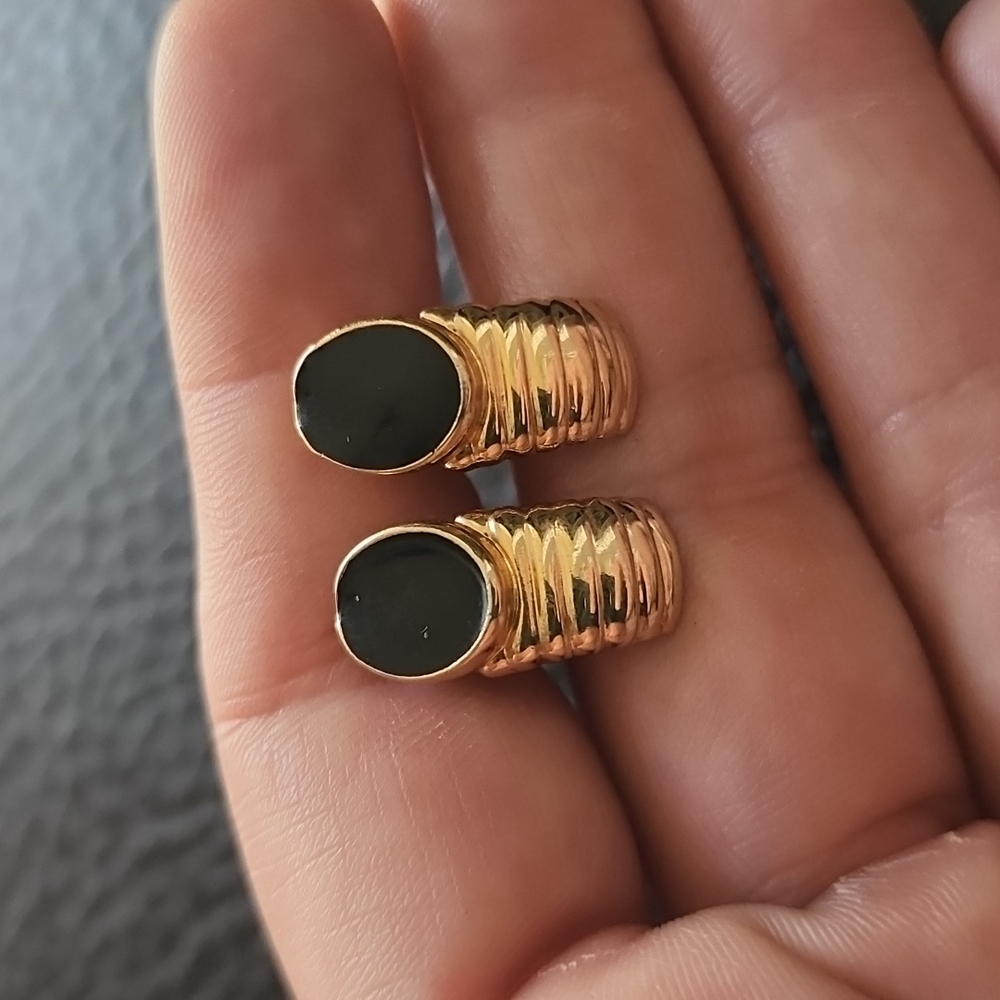 VTG Faberge clip on earrings